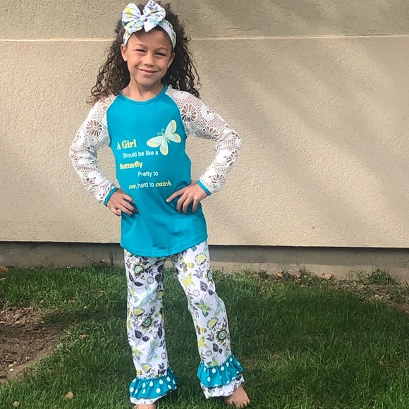 Other - SALE  🦋 Girls Should be like a Butterfly 2pc  Set